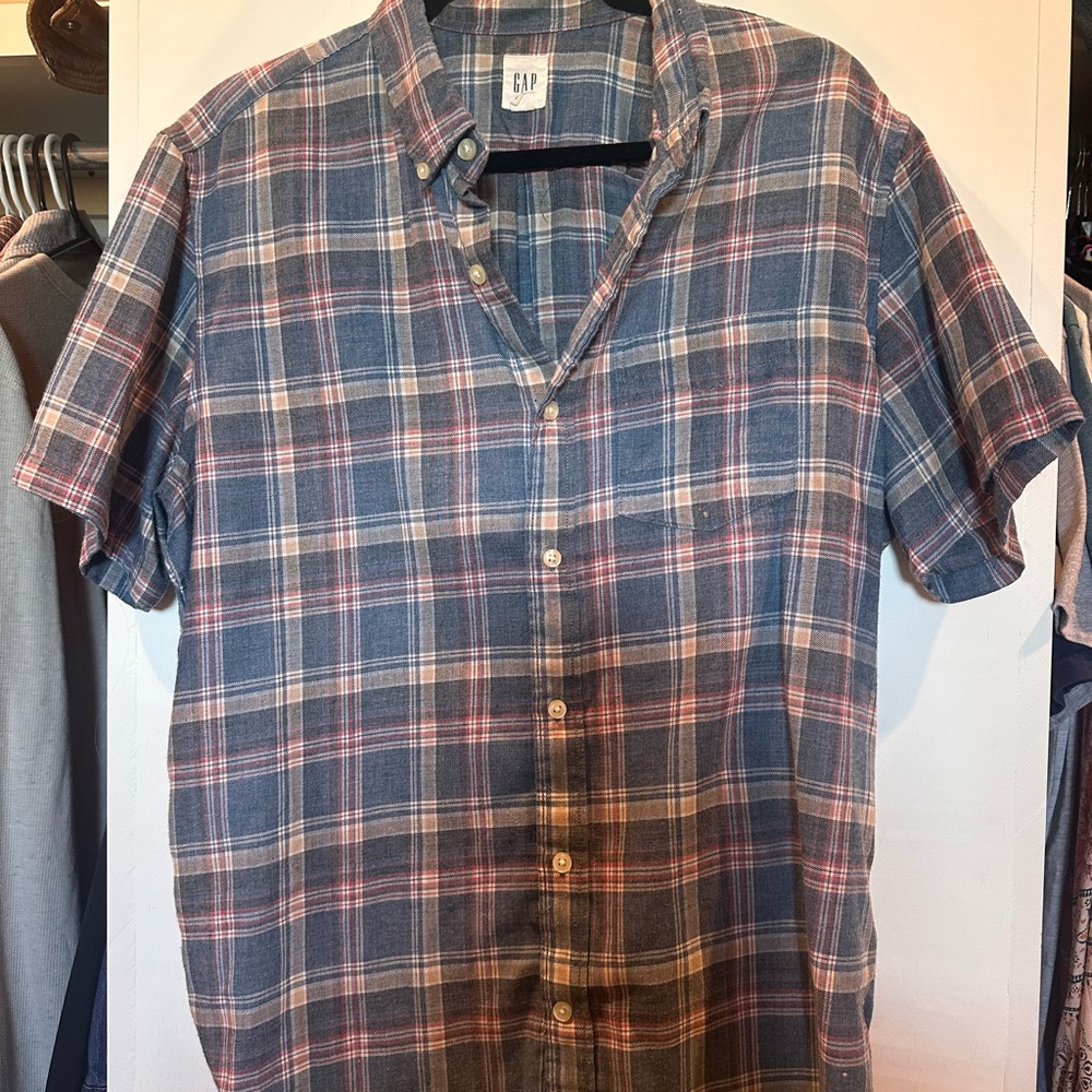 GAP Men's Casual Multicolor Plaid Shirt